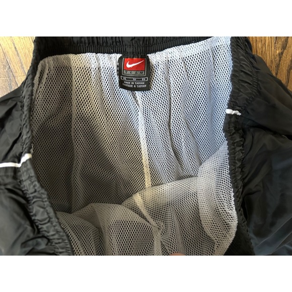 Nike Team Vintage Y2K Black with White stripe Lined Track Pant size XL - Picture 6 of 7